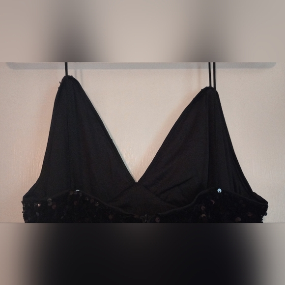 LAST CHANCE SALE Black Shein Icon Dress - Picture 3 of 14